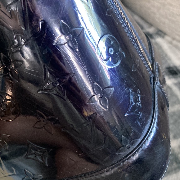 Authentic Louis Vuitton Large Alma GM Satchel Bag - Picture 11 of 14